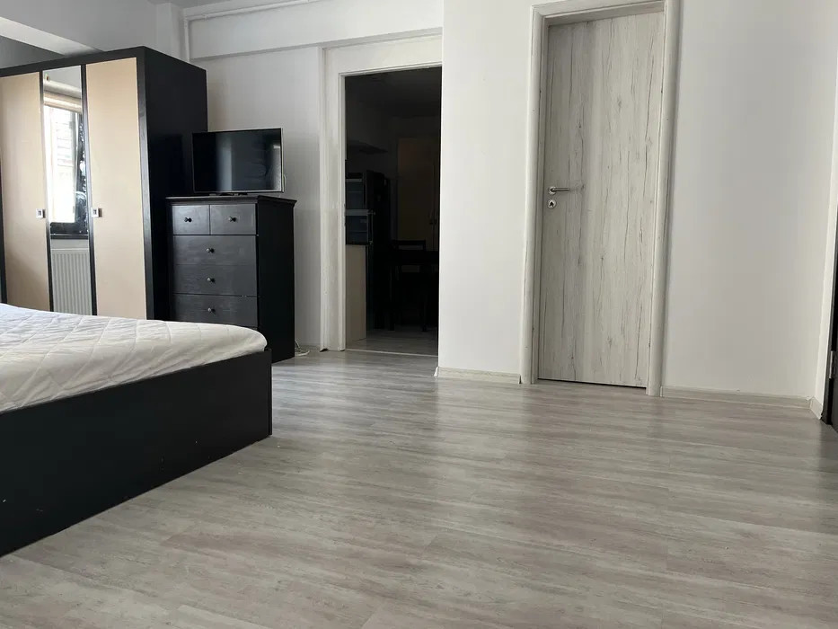 Apartament de Închiriat – Zona Coresi-Tractoru