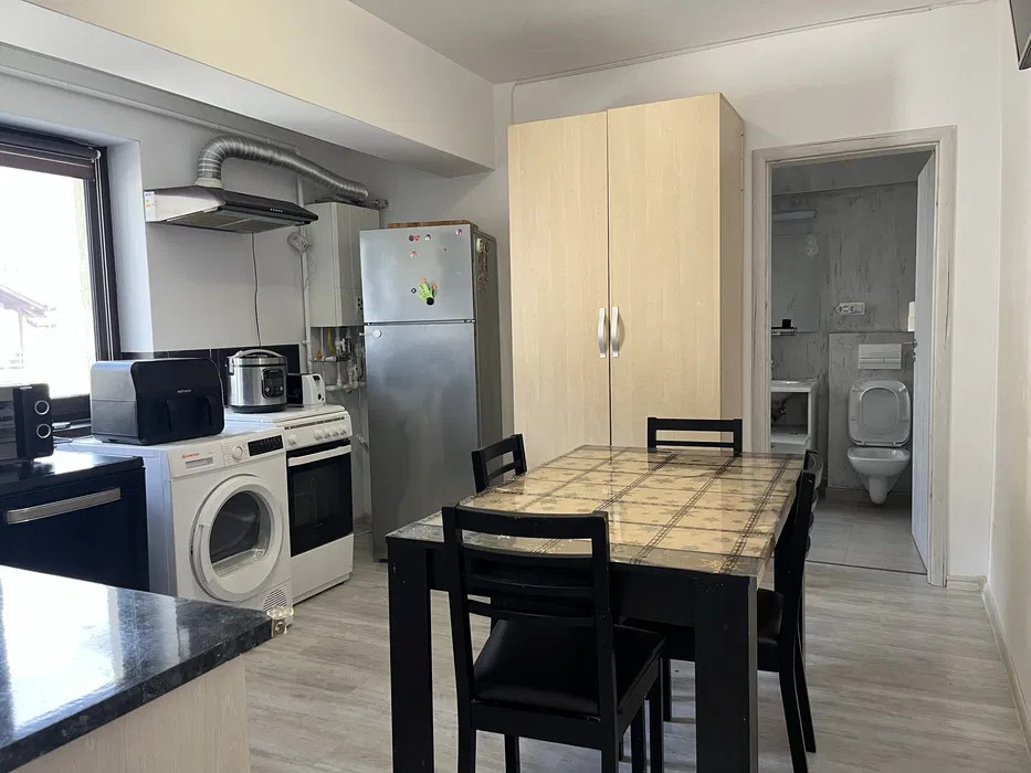 Apartament de Închiriat – Zona Coresi-Tractoru
