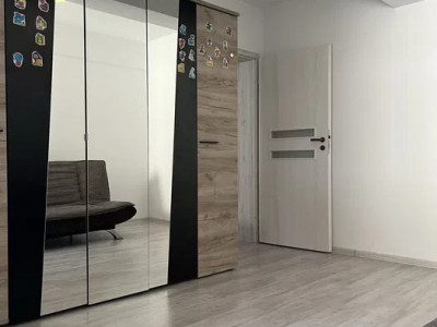 Apartament de Închiriat – Zona Coresi-Tractoru