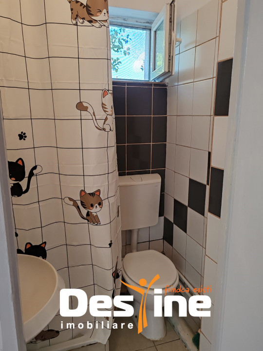 INCHIRIEZ CAMERA CAMIN,  BAIE PROPRIE (CU GEAM)