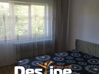 INCHIRIEZ CAMERA CAMIN,  BAIE PROPRIE (CU GEAM)