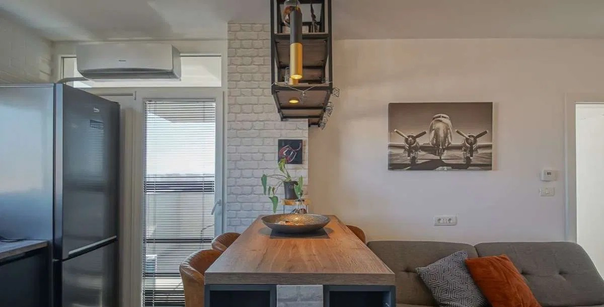 Apartament 2 cam 60 mp, et 10, RACADAU
