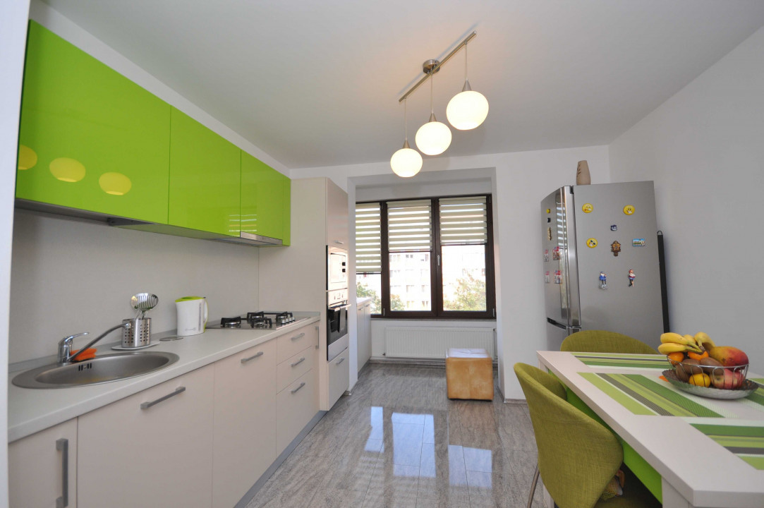 Apartament 3 cam 65 MP, et 5, CENTRUL CIVIC
