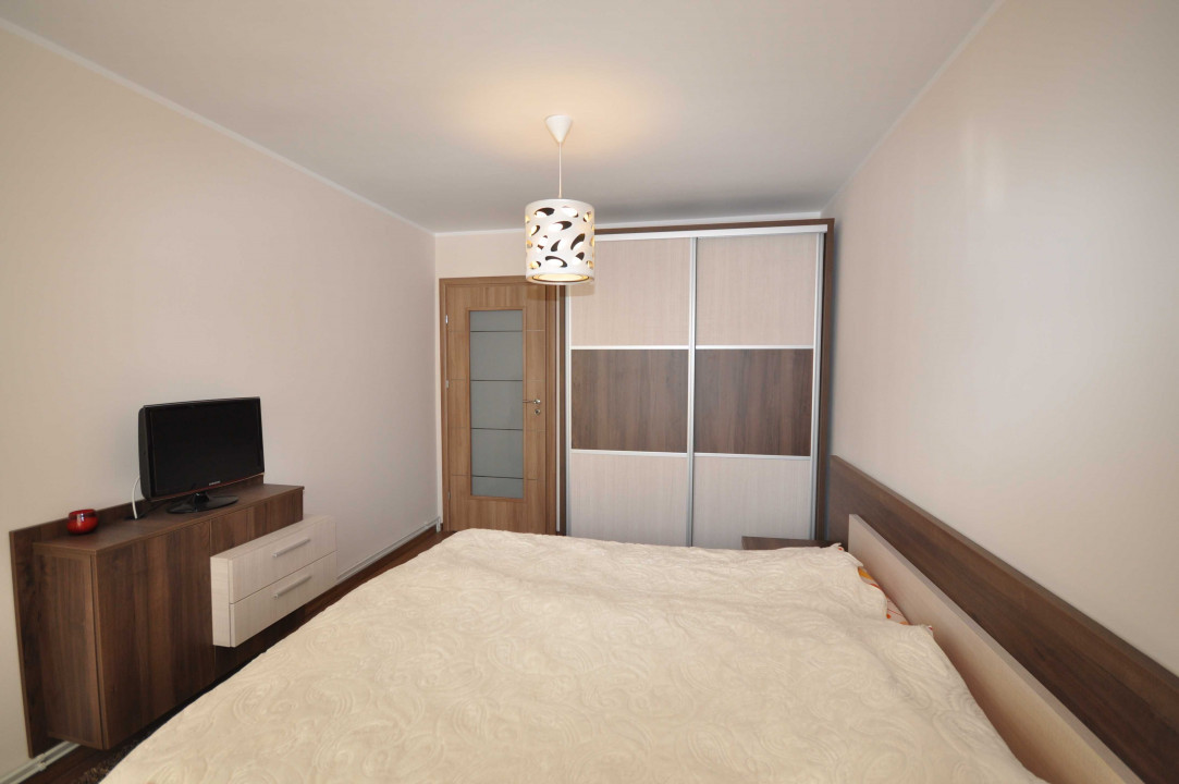 Apartament 3 cam 65 MP, et 5, CENTRUL CIVIC