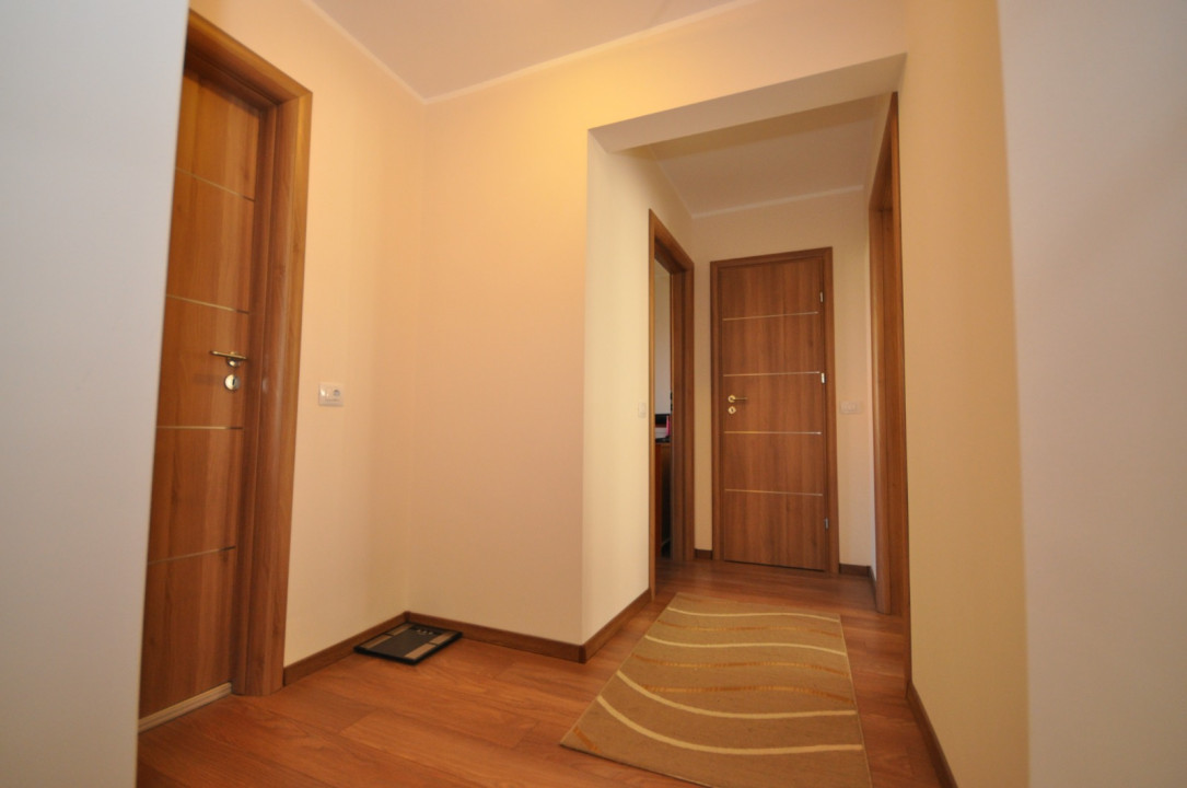 Apartament 3 cam 65 MP, et 5, CENTRUL CIVIC