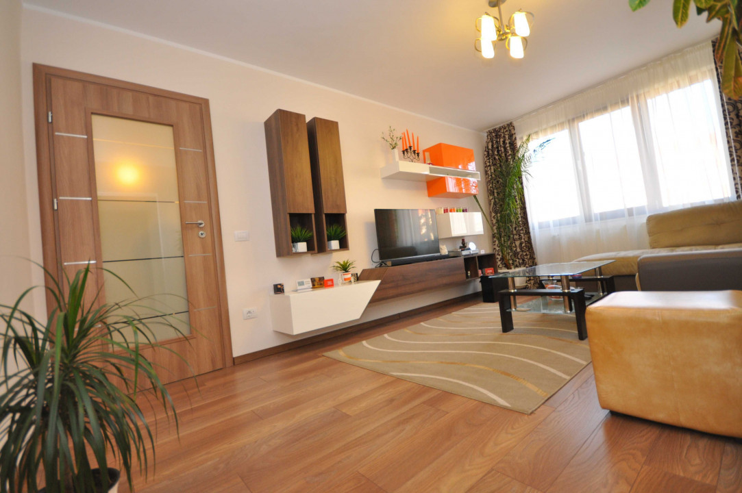 Apartament 3 cam 65 MP, et 5, CENTRUL CIVIC