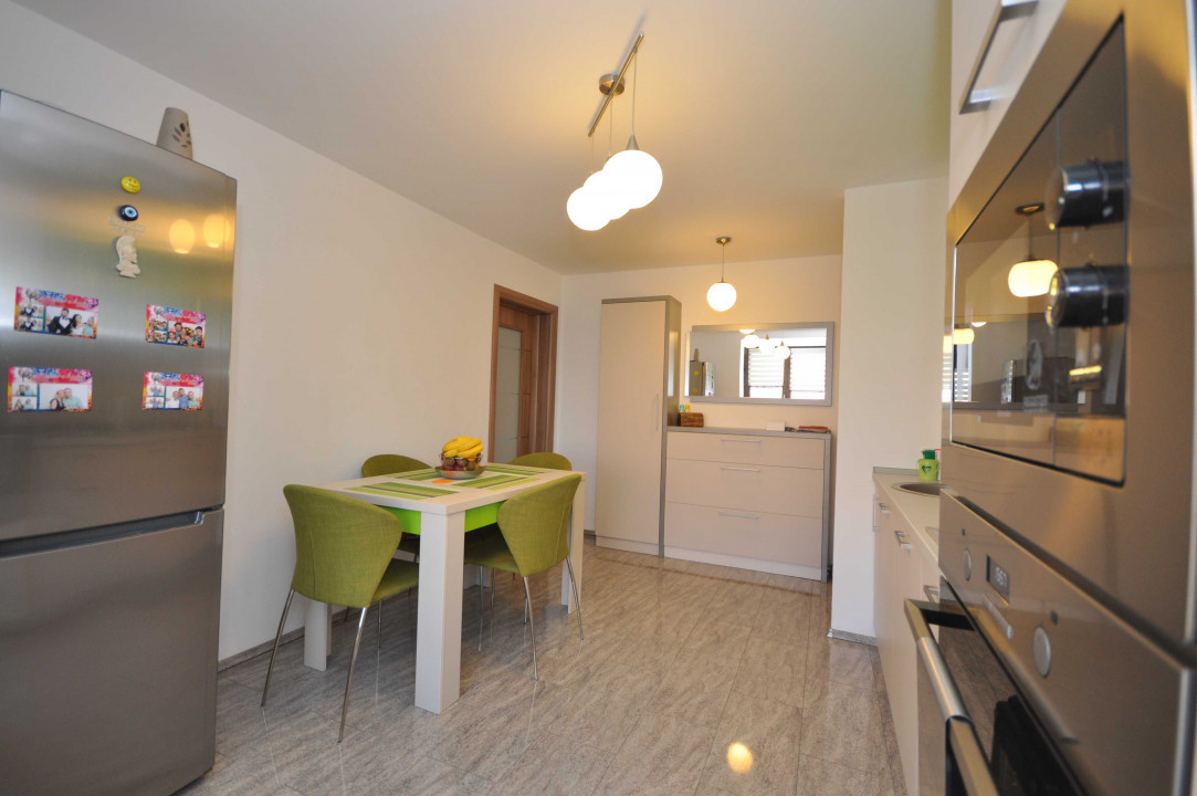 Apartament 3 cam 65 MP, et 5, CENTRUL CIVIC