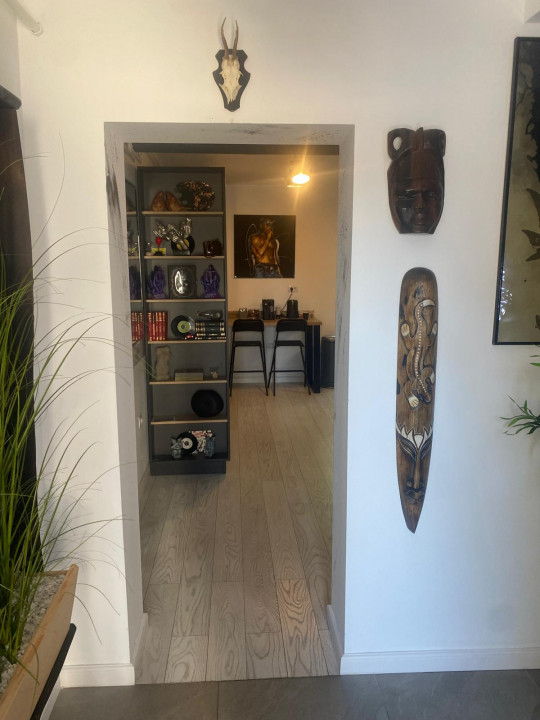 Locuință sau spațiu comercial – 65 mp la parter de vilă, Valea Lupului