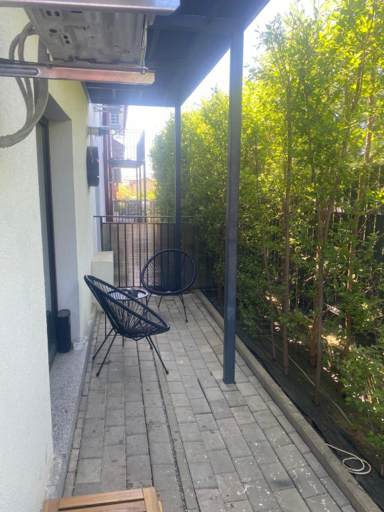 Locuință sau spațiu comercial – 65 mp la parter de vilă, Valea Lupului
