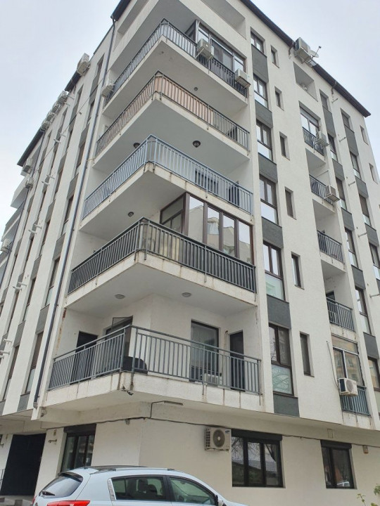 Apartament 3 camare bloc nou 
