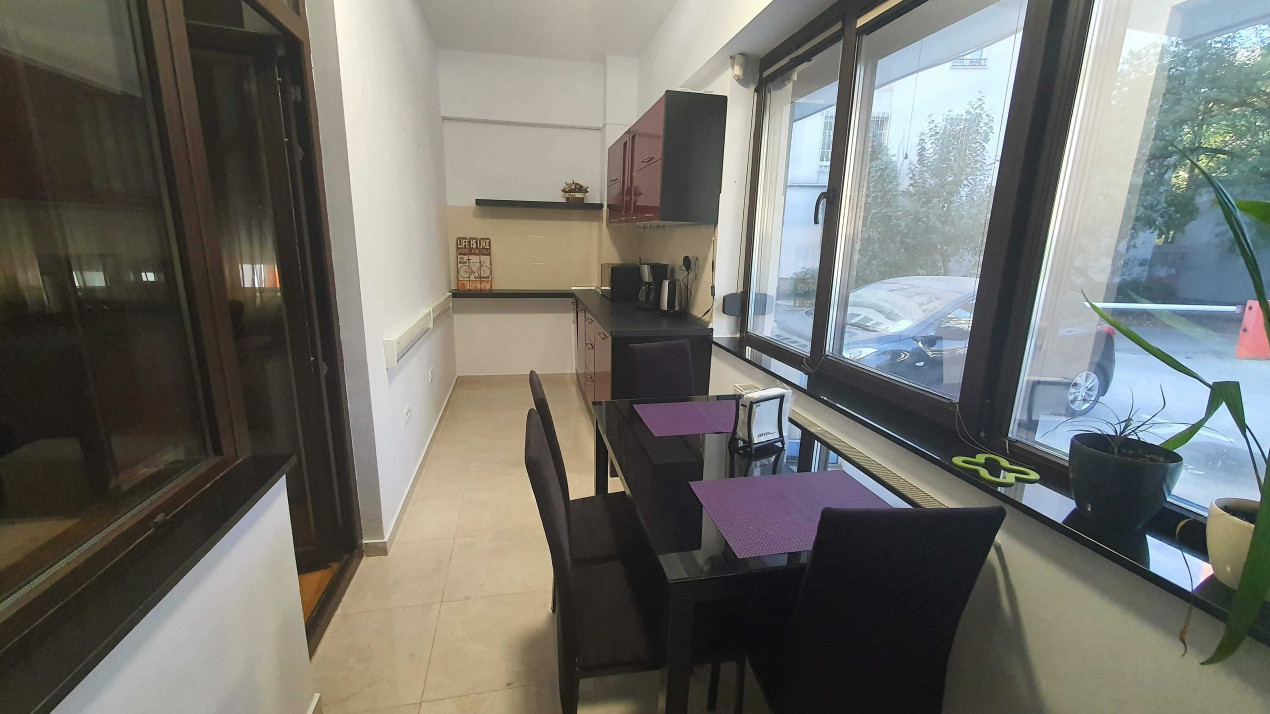 Apartament 3 camare bloc nou 