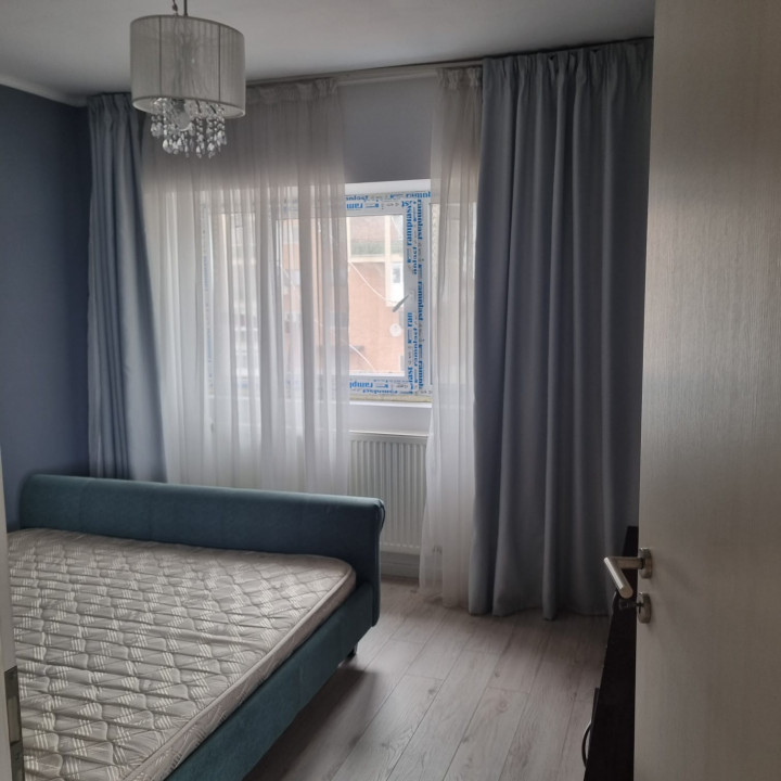 APARTAMENT DE INCHIRIAT CU 5 CAMERE