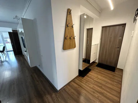 Apartament premium cu 3 camere, complet mobilat – Oportunitate unică