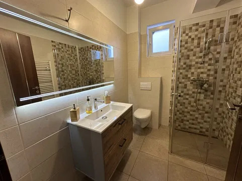 Apartament premium cu 3 camere, complet mobilat – Oportunitate unică
