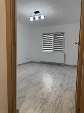 Apartament luminos și spațios, 3 camere, renovat complet- UZINA 2