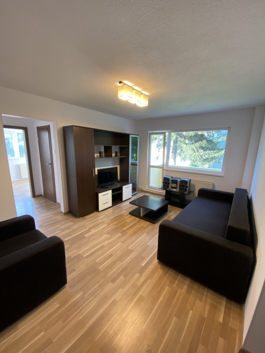 Închiriere apartament 3 camere – Zona Astra, Brașov