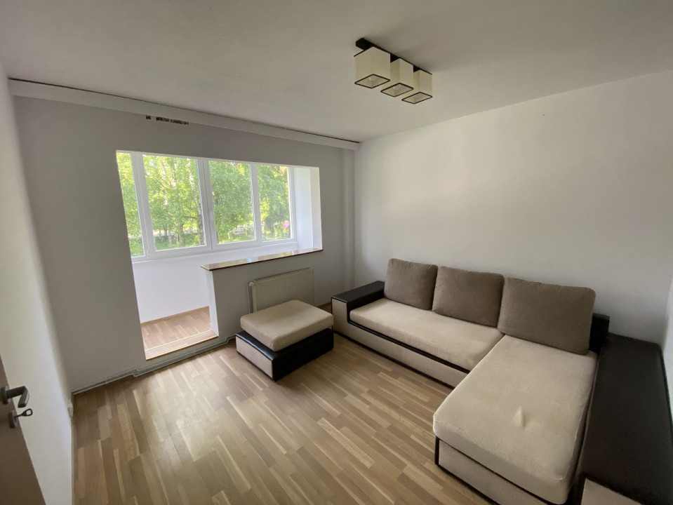 Închiriere apartament 3 camere – Zona Astra, Brașov