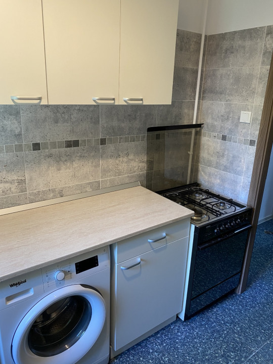Închiriere apartament 3 camere – Zona Astra, Brașov