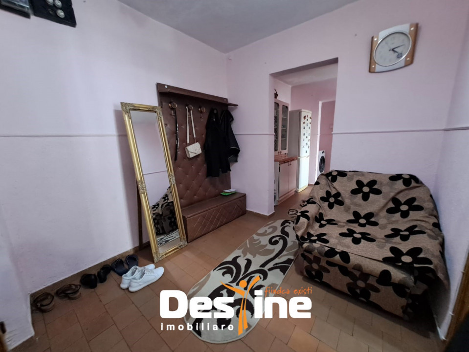 ZIMBRU, Apartament 3 camere, DECOMANDAT, 59.5mp, et 4 cu pod, 104.900 euro
