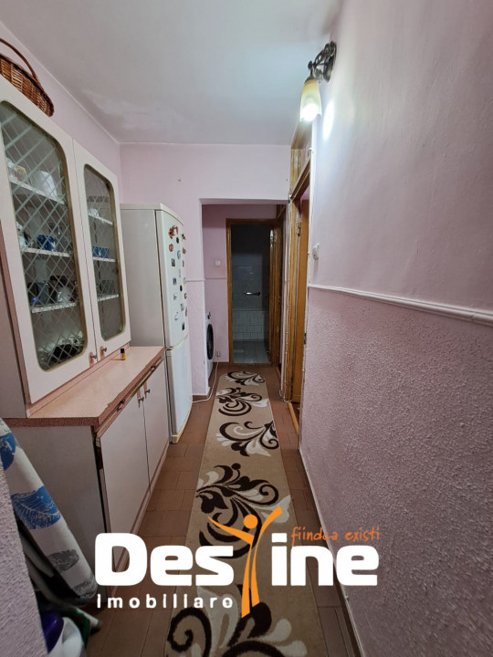 ZIMBRU, Apartament 3 camere, DECOMANDAT, 59.5mp, et 4 cu pod, 104.900 euro