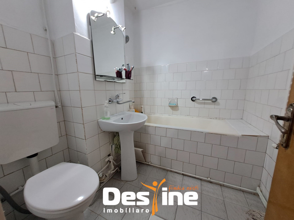ZIMBRU, Apartament 3 camere, DECOMANDAT, 59.5mp, et 4 cu pod, 104.900 euro