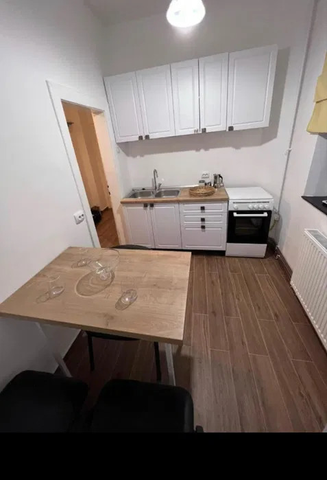 Inchiriere apartament 3 camere- Str. Lunga