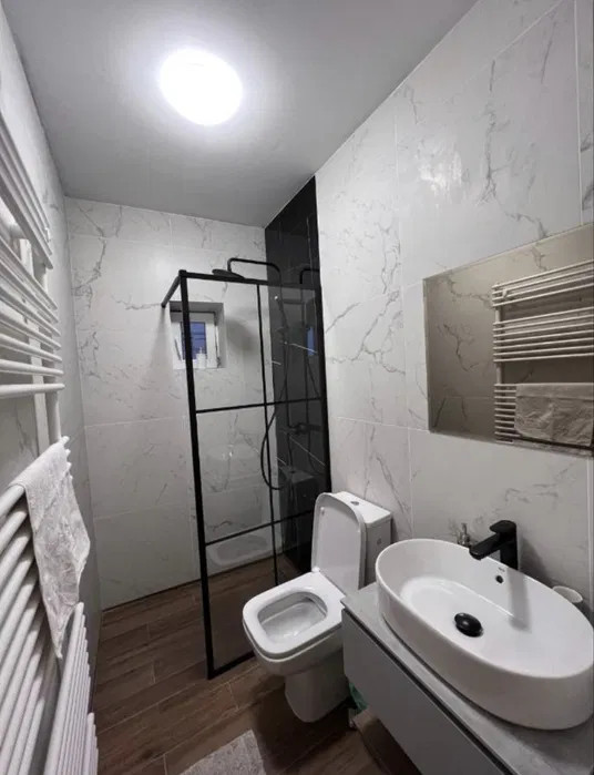 Inchiriere apartament 3 camere- Str. Lunga