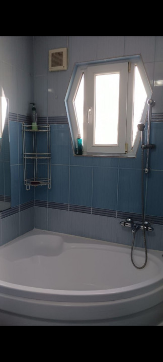 OFERTĂ SPECIALĂ – Apartament modern de închiriat, 3 camere, 65 mp utili