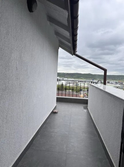 Apartament cu 2 camere Valea Lupului-Mall Moldova