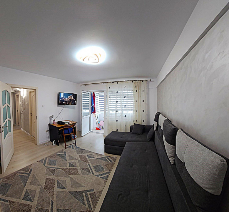 De vănzare două camere decomandate,Central​