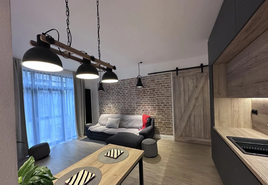 Apartament 3 camere , 80 MP, PARTER + CURTE, ULTRACENTRAL