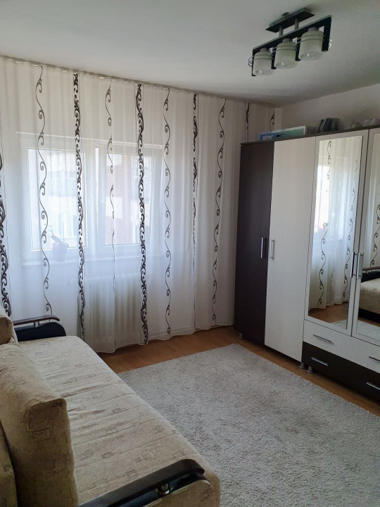 Apartament 4 camere central