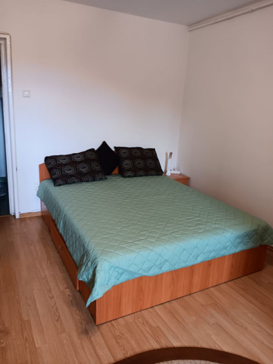 🏡 Garsonieră de închiriat – Mihai Viteazu, Brașov | Renovată, utilată complet