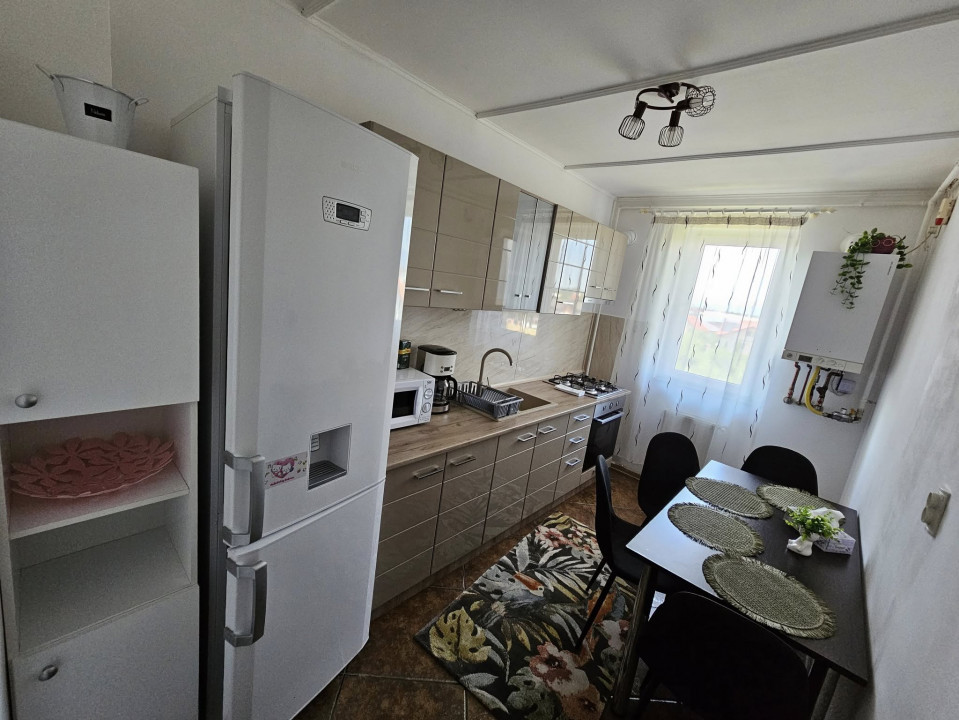 Apartament 2 cam, 60 MP, et 3, TRACTORUL