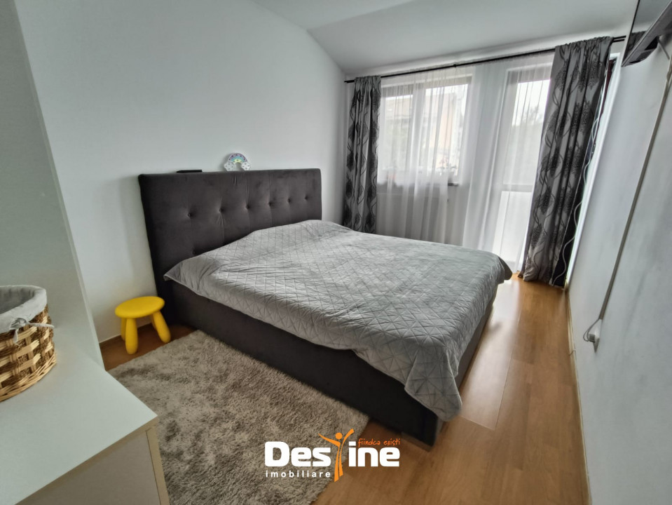 Casă tip triplex 4 camere 97 mp utili Valea Adâncă - 5 drumuri