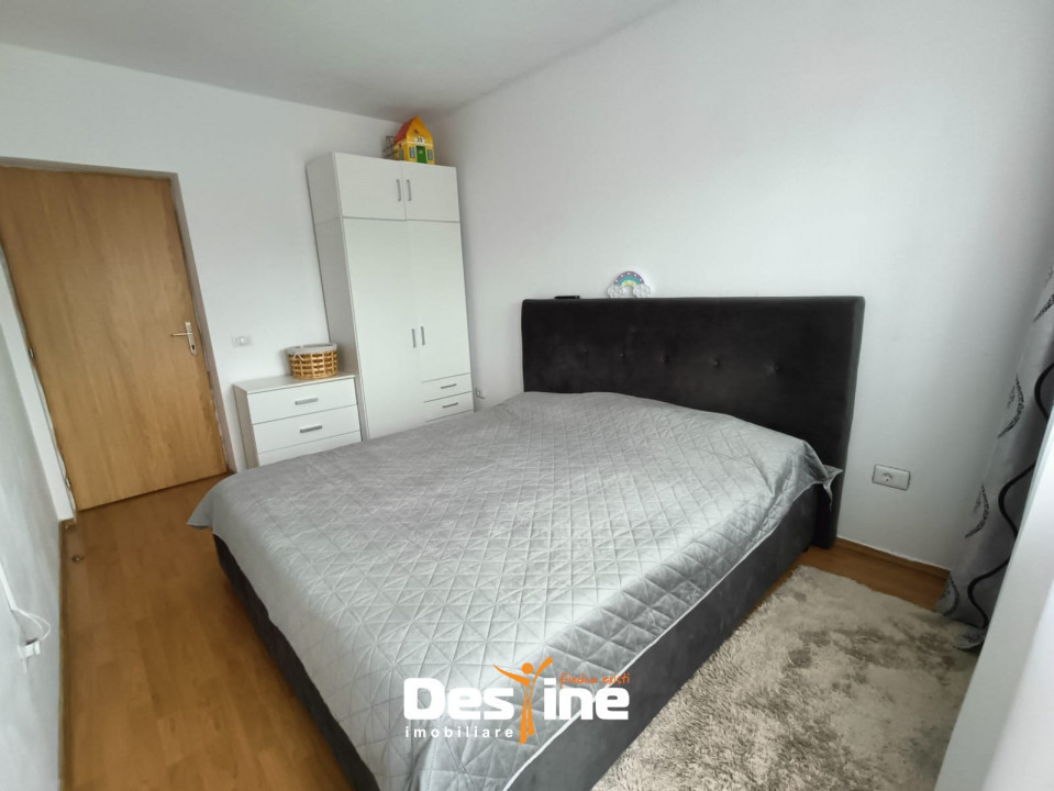 Casă tip triplex 4 camere 97 mp utili Valea Adâncă - 5 drumuri