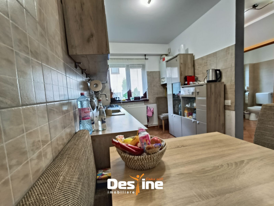 Casă tip triplex 4 camere 97 mp utili Valea Adâncă - 5 drumuri