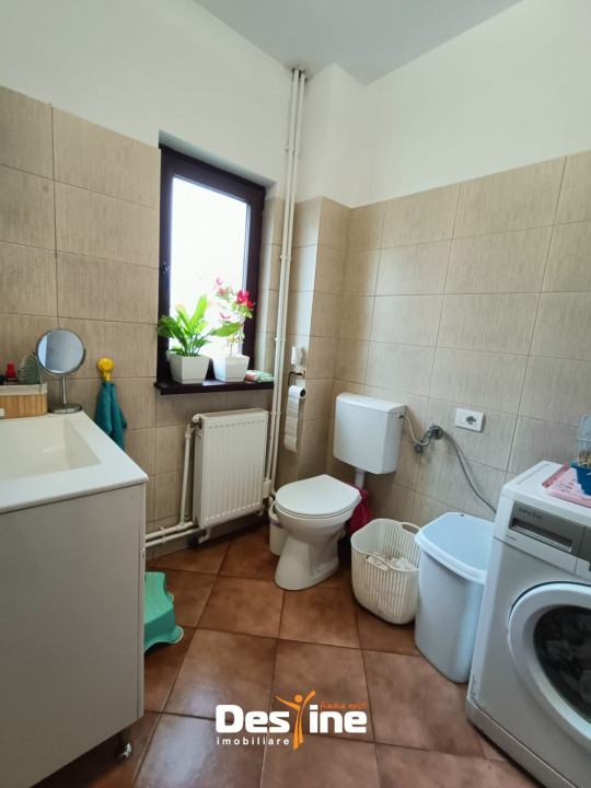 Casă tip triplex 4 camere 97 mp utili Valea Adâncă - 5 drumuri