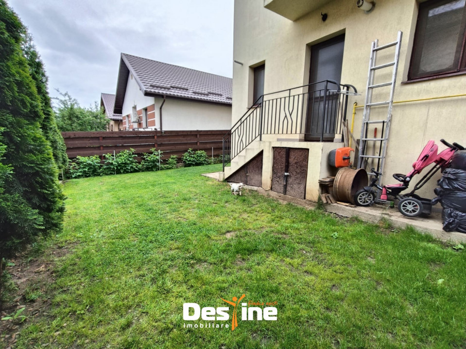 Casă tip triplex 4 camere 97 mp utili Valea Adâncă - 5 drumuri