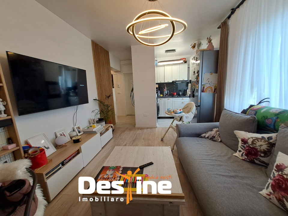 Alexandru cel Bun ap 3 camere decomandat , 46 mp, renovat ,  81.900 euro