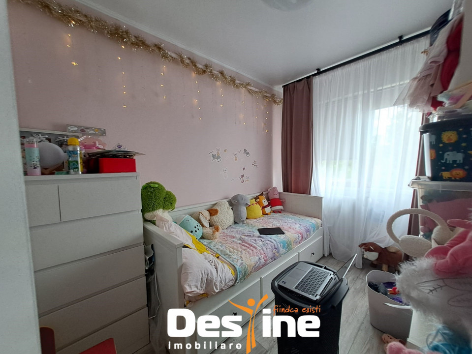 Alexandru cel Bun ap 3 camere decomandat , 46 mp, renovat ,  81.900 euro