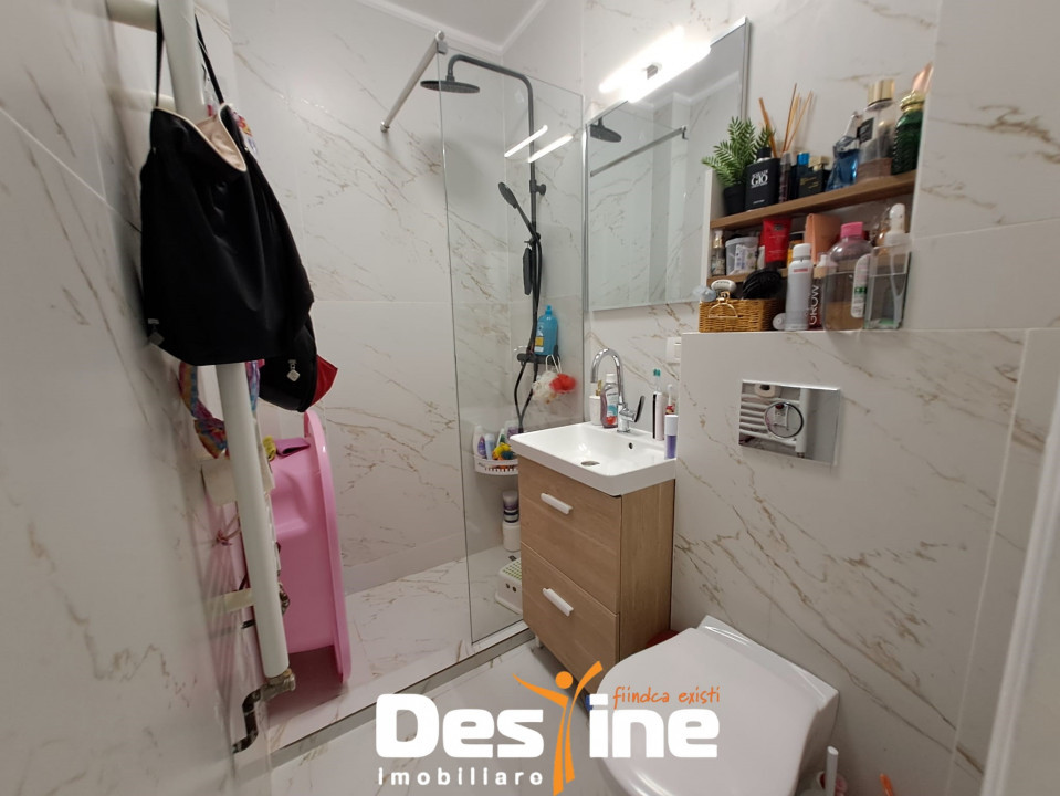 Alexandru cel Bun ap 3 camere decomandat , 46 mp, renovat ,  81.900 euro