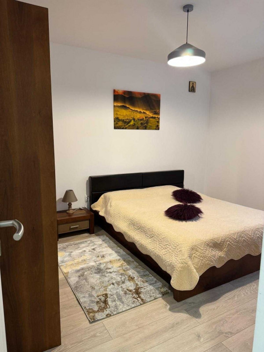 De închiriat – Apartament 2 camere complet mobilat și utilat, cu terasă 