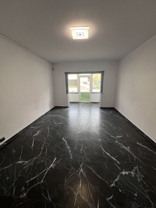 SPAȚIU COMERCIAL DE ÎNCHIRIAT – BRAȘOV, STR. PRUNULUI – VIZIBILITATE MAXIMĂ!