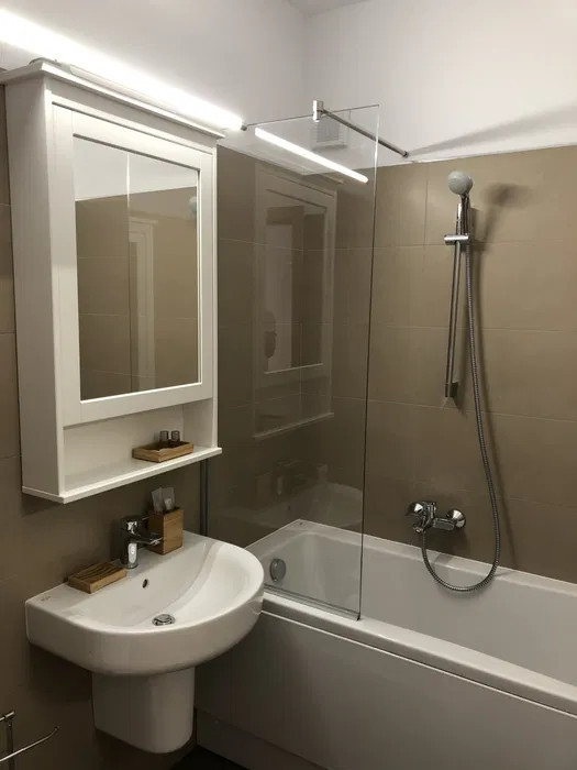 📍 Studio ultracentral de închiriat – mobilat modern, finisaje premium
