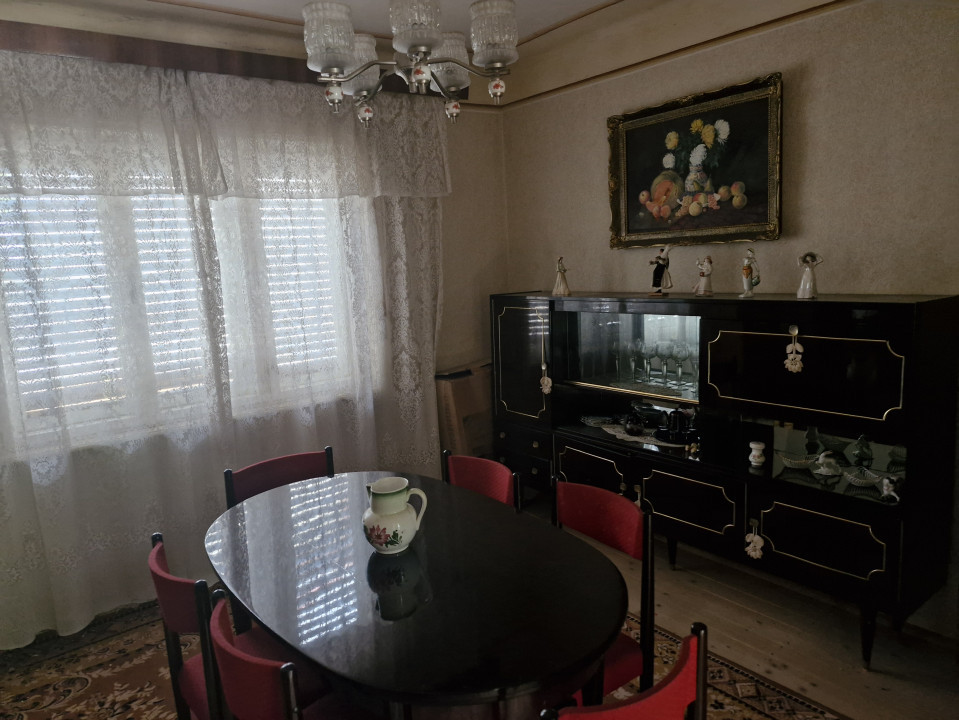 Casă frumoasă - zonă liniștită