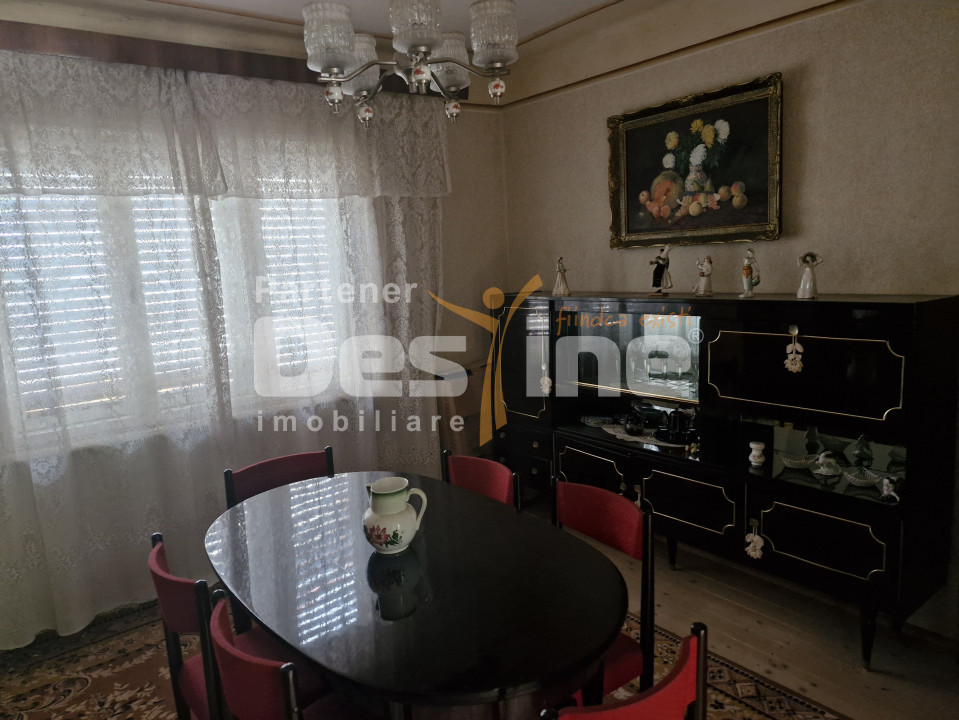 Casă frumoasă - zonă liniștită