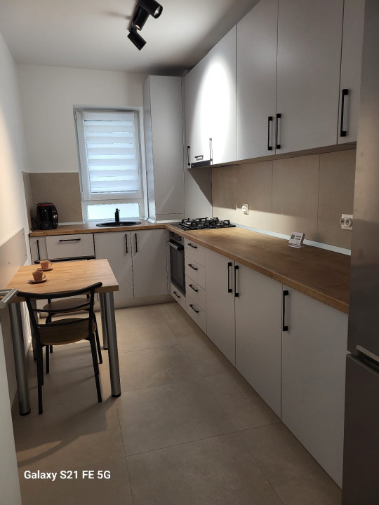 APARTAMENT 2 CAMERE ZONA TRACTORUL COMPLEXUL Qualis 2 - MOBILAT MODERN 