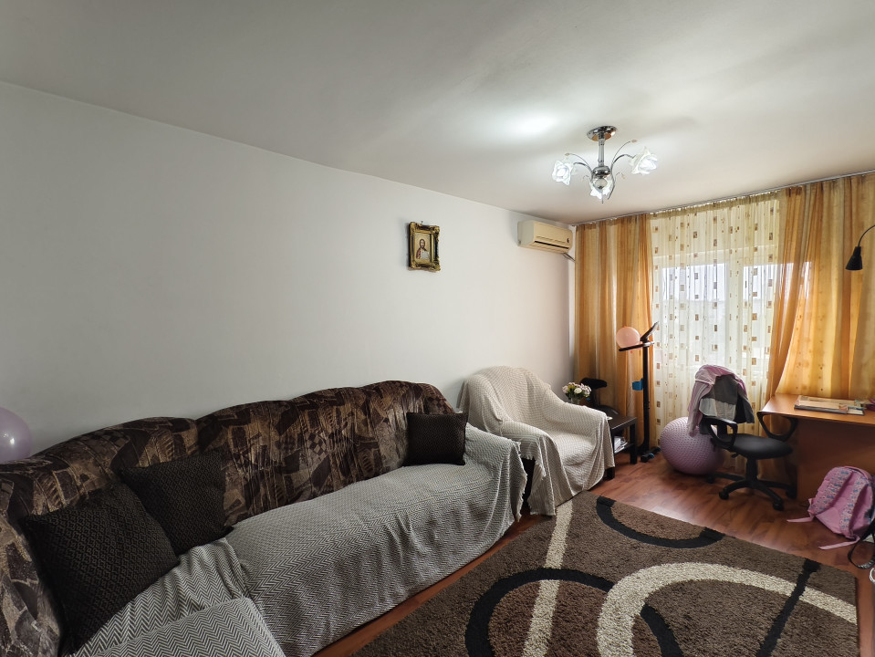 Apartament 3 camere decomandat zona Cantacuzino