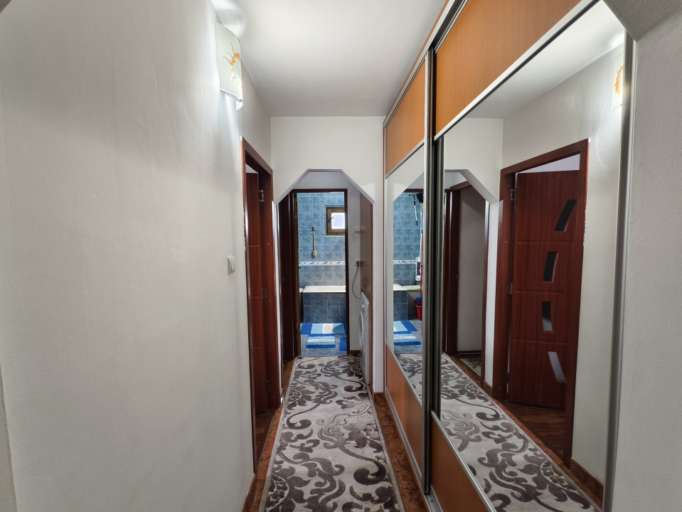 Apartament 3 camere decomandat zona Cantacuzino